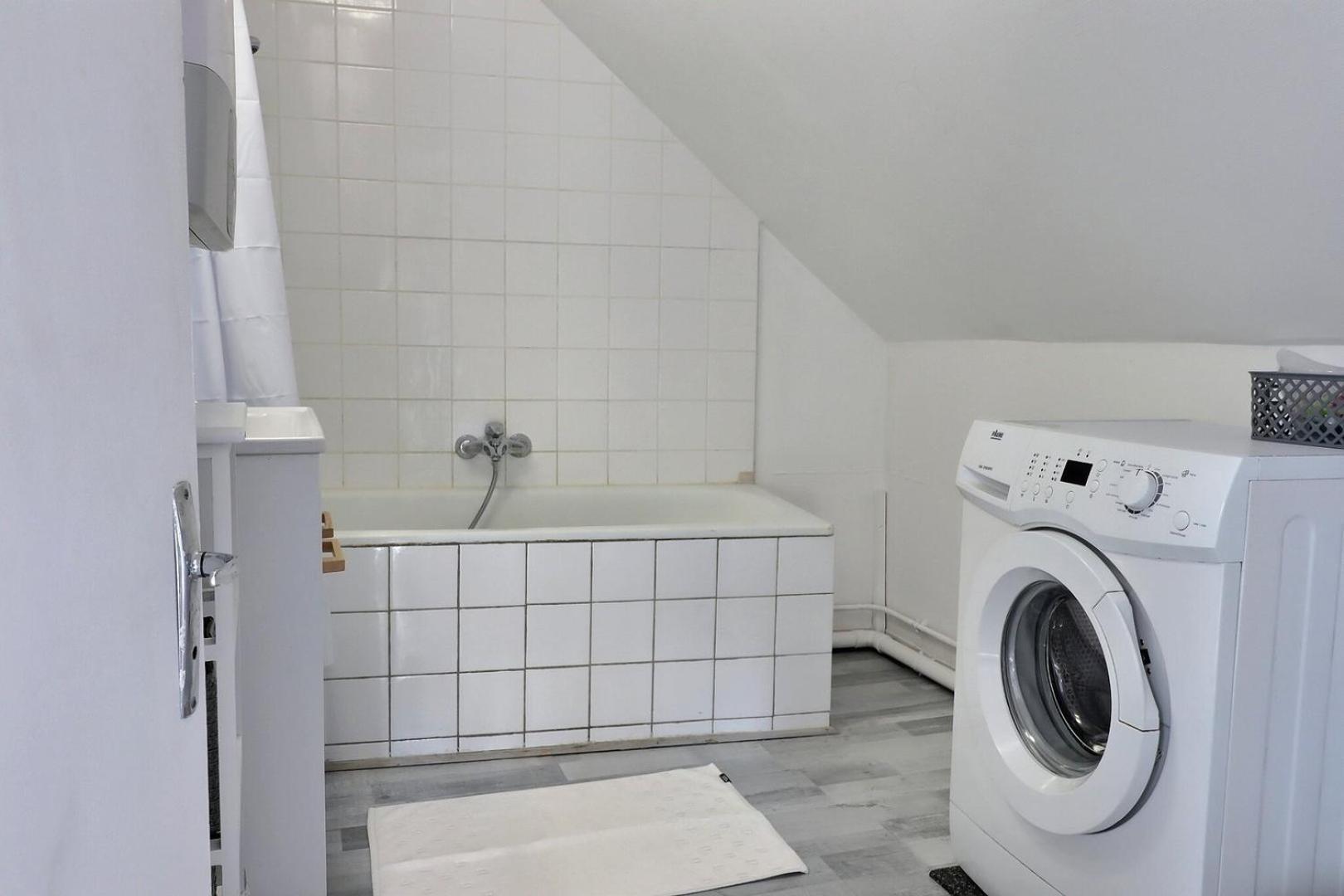 Downtown Apartment - Quiet And Cozy - Mon Groom トロワ エクステリア 写真